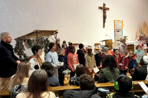 Chaque classe offre un présent.