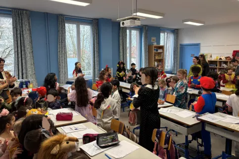 le défilé dans les classes