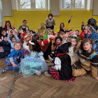 les maternelles lors de notre carnaval